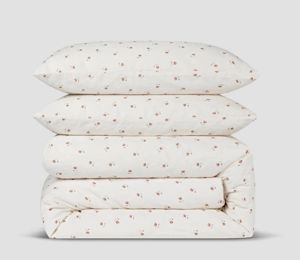 Pearl Posy Bud floral linen duvet – ideal for romantic cottage bedroom ideas.