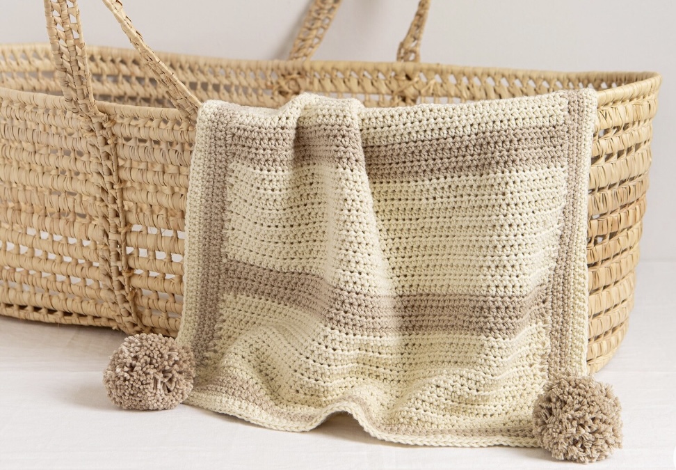 neutral crochet baby blanket kit in beige and cream