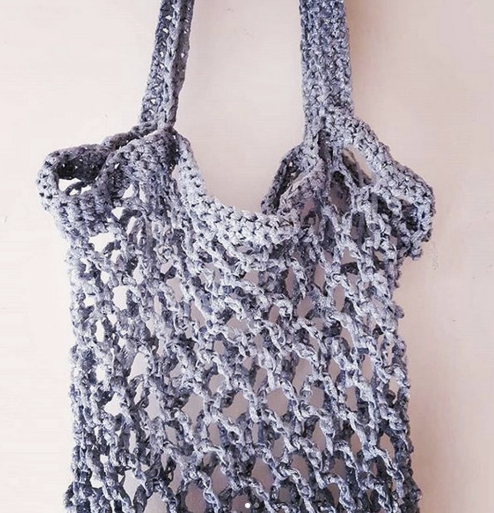 Recycled plastic yarn bag project