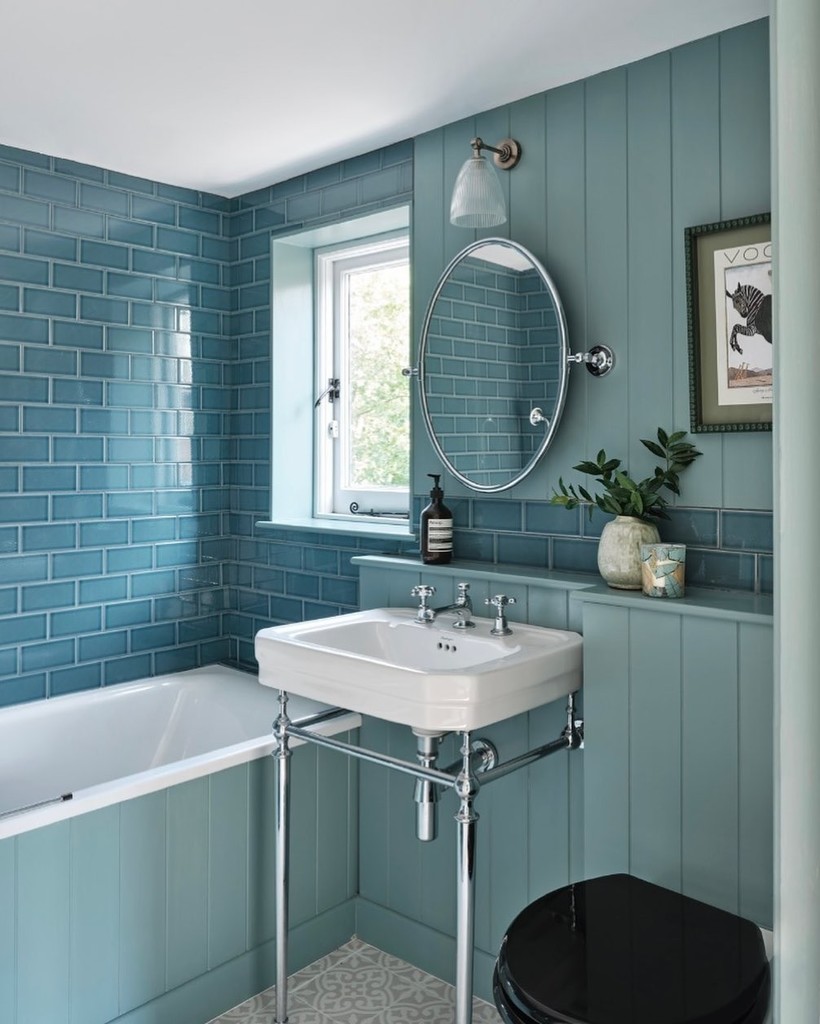 Classic very small bathroom with blue subway tiles