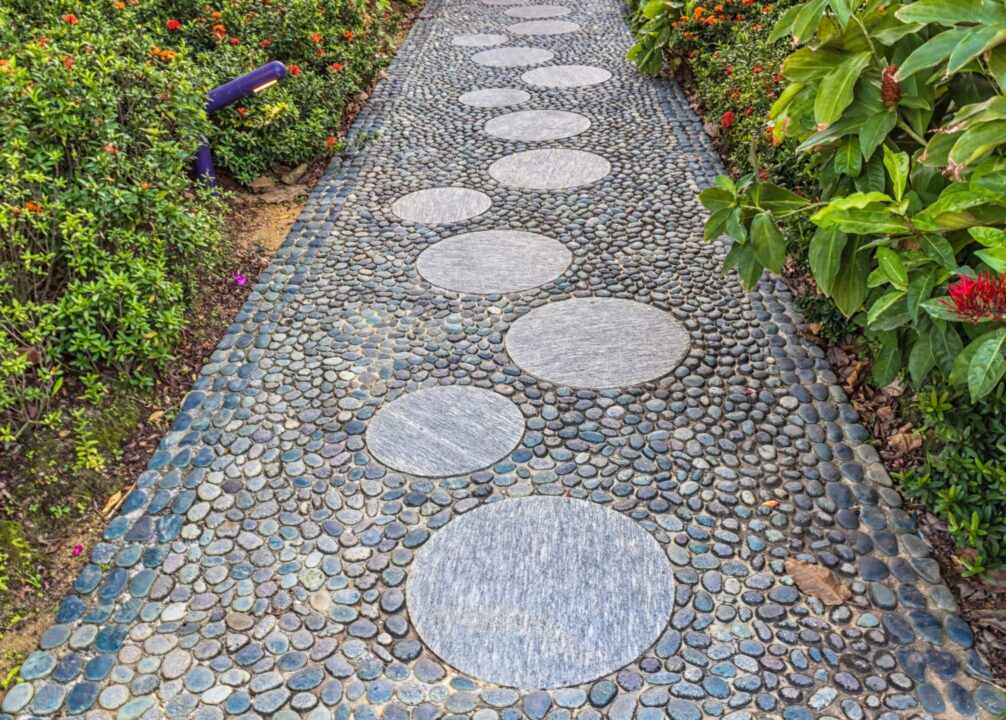 How to Lay a Pebble Mosaic Path artisanhaus