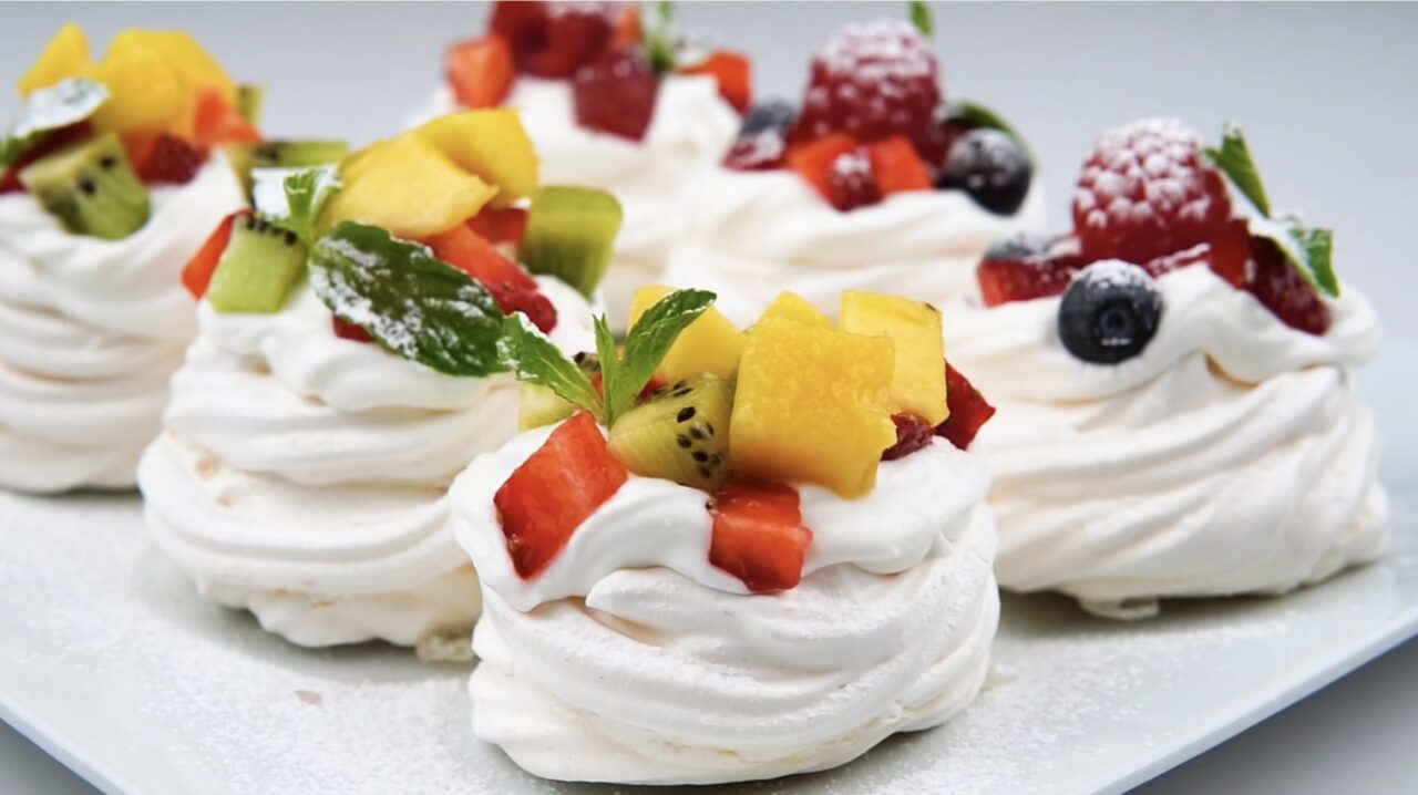 Mini Pavlovas