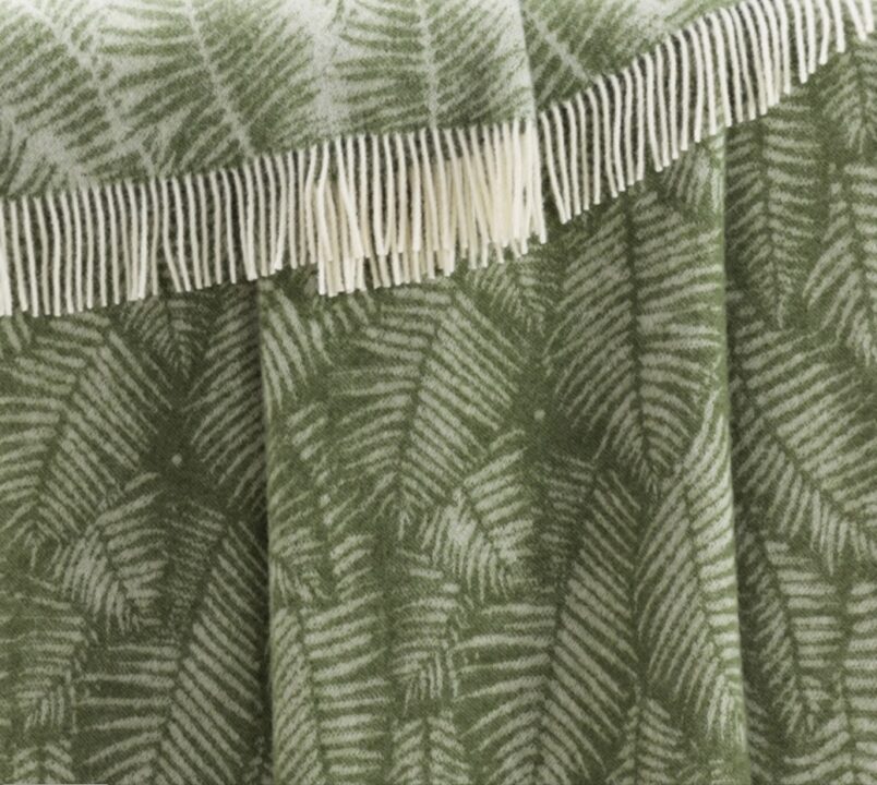 Green and beige bedroom, beige and green bedroom, green and beige bedding, beige and green bedding, sage green and beige bedding, green bedroom ideas