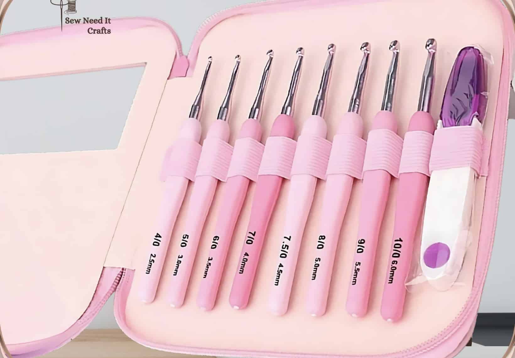 Pink ergonomic crochet hooks set with case
