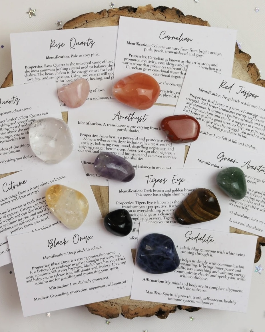 Beginner crystal kit with labelled cards