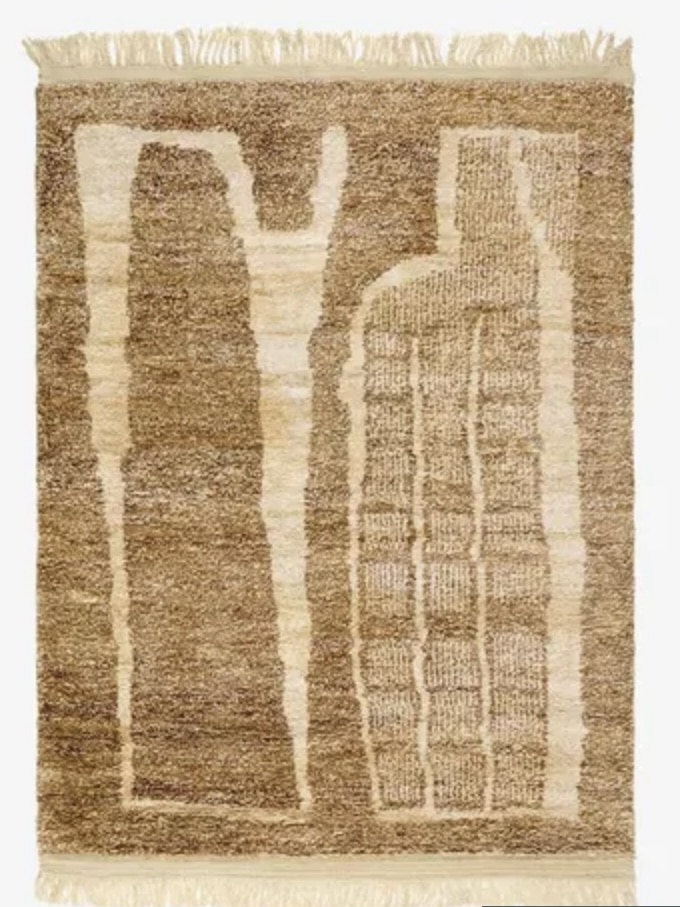 Beige living room rug in jute for an open-plan small living room