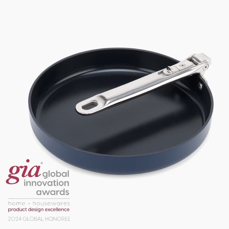 Joseph Joseph Space folding handle ceramic non-stick frying pan in blue